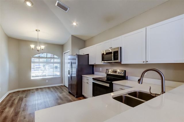 8813 FOUNDERS CIRCLE, Palmetto, FL 34221