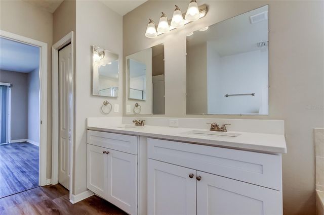 8813 FOUNDERS CIRCLE, Palmetto, FL 34221