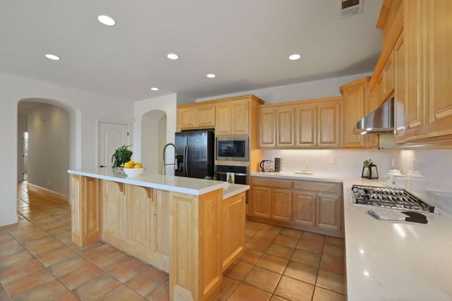 779 New Haven Dr, Tracy, CA 95377