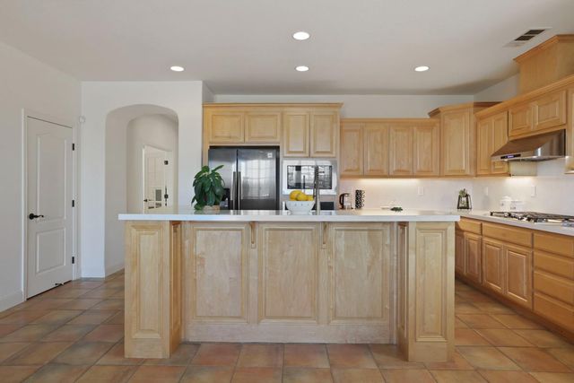 779 New Haven Dr, Tracy, CA 95377