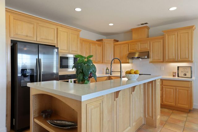779 New Haven Dr, Tracy, CA 95377