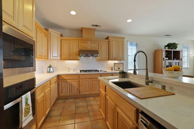 779 New Haven Dr, Tracy, CA 95377