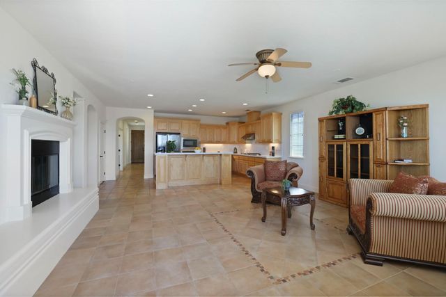 779 New Haven Dr, Tracy, CA 95377