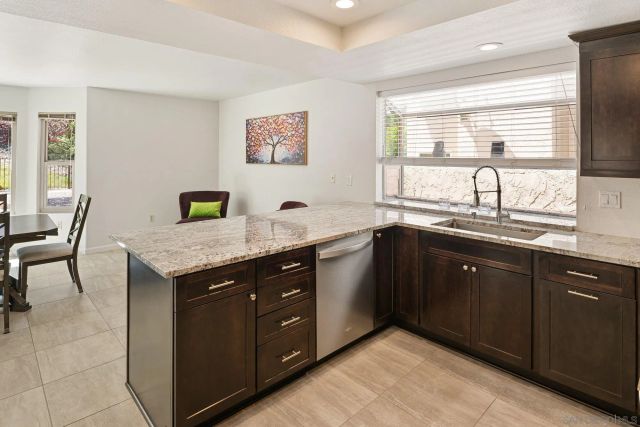 16504 Calle Pulido, San Diego, CA 92128