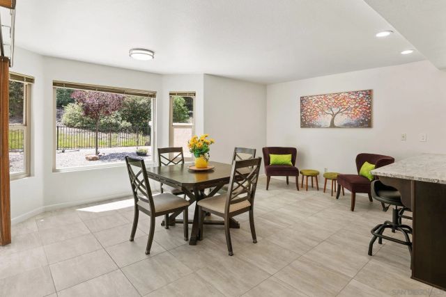 16504 Calle Pulido, San Diego, CA 92128