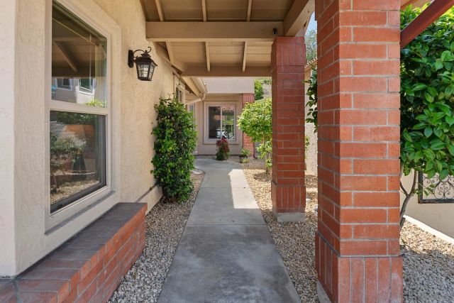 16504 Calle Pulido, San Diego, CA 92128