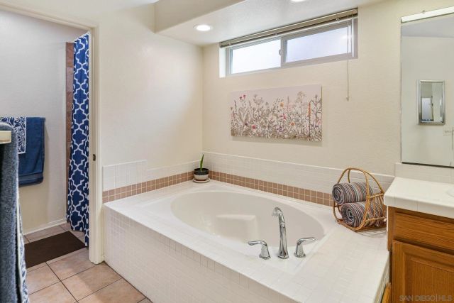 16504 Calle Pulido, San Diego, CA 92128