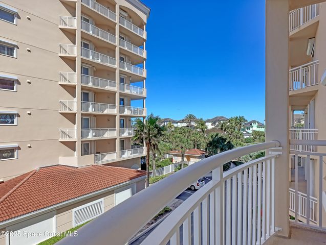 110 Warsteiner Way 301, Melbourne Beach, FL 32951