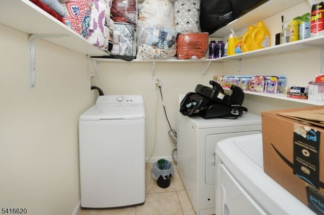 349 Osborne Ter, Newark City, NJ 07112