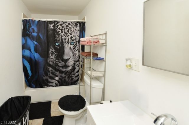 349 Osborne Ter, Newark City, NJ 07112