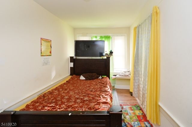 349 Osborne Ter, Newark City, NJ 07112