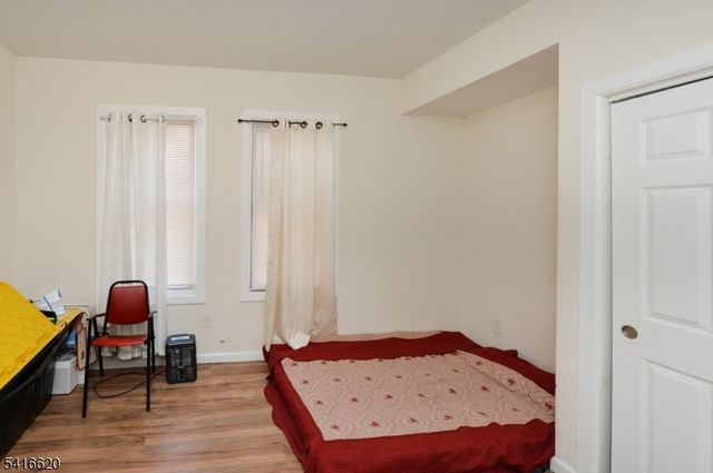 349 Osborne Ter, Newark City, NJ 07112