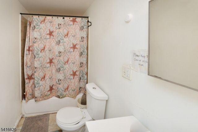 349 Osborne Ter, Newark City, NJ 07112