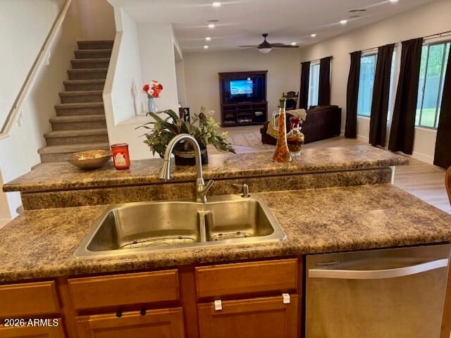 710 E HEATHER Drive, San Tan Valley, AZ 85140