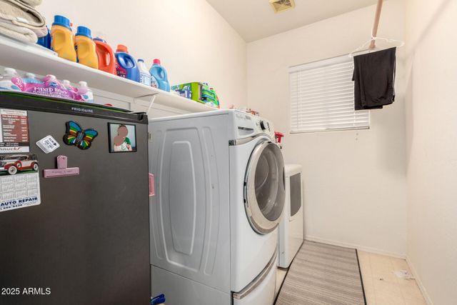 710 E HEATHER Drive, San Tan Valley, AZ 85140