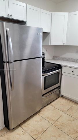 3250 NW 94 ST 0, Miami, FL 33147
