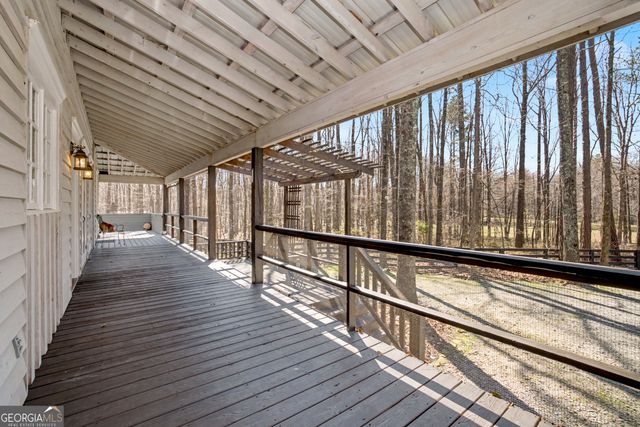 1174 Bear Creek Road, Moreland, GA 30259