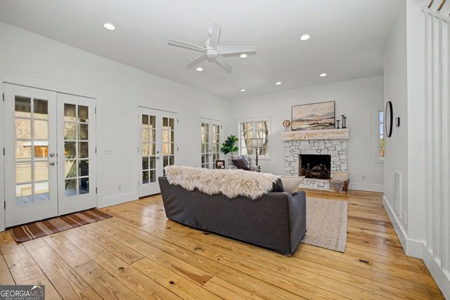 1174 Bear Creek Road, Moreland, GA 30259