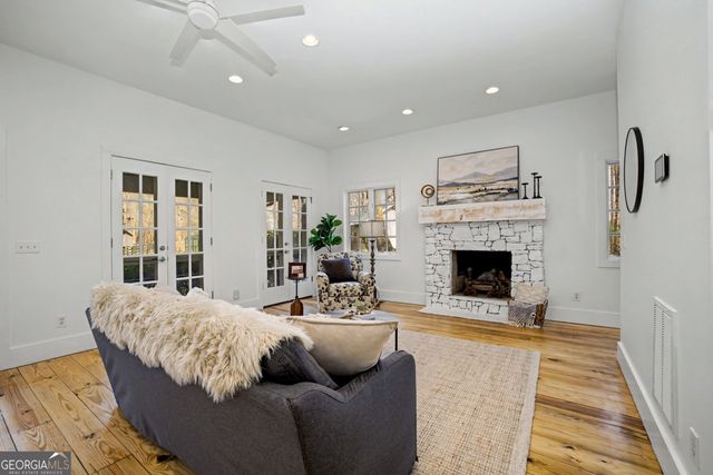 1174 Bear Creek Road, Moreland, GA 30259