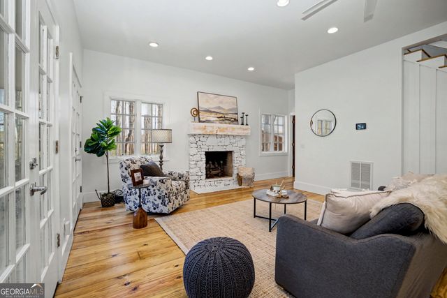 1174 Bear Creek Road, Moreland, GA 30259