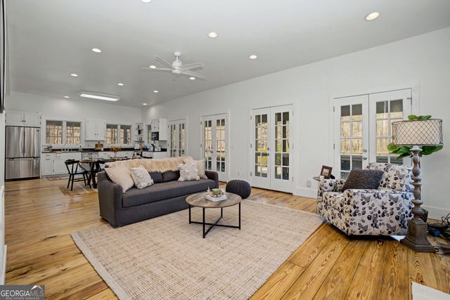 1174 Bear Creek Road, Moreland, GA 30259