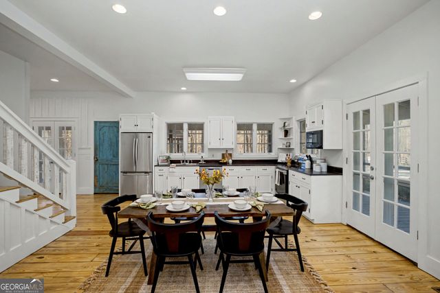 1174 Bear Creek Road, Moreland, GA 30259