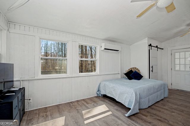 1174 Bear Creek Road, Moreland, GA 30259