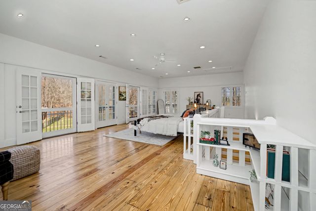 1174 Bear Creek Road, Moreland, GA 30259