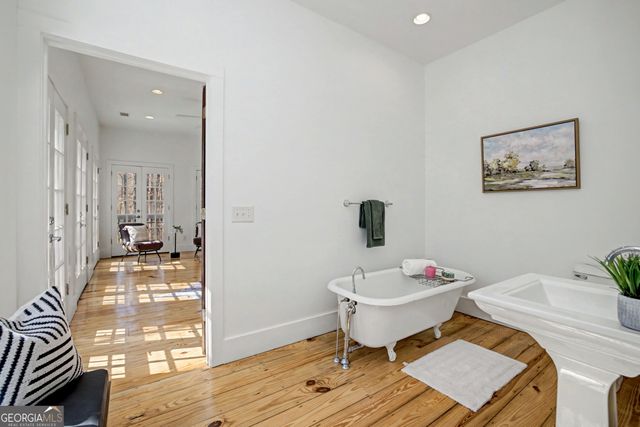 1174 Bear Creek Road, Moreland, GA 30259