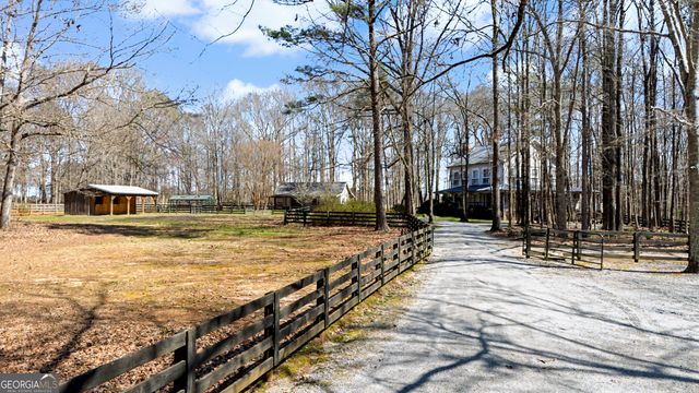 1174 Bear Creek Road, Moreland, GA 30259