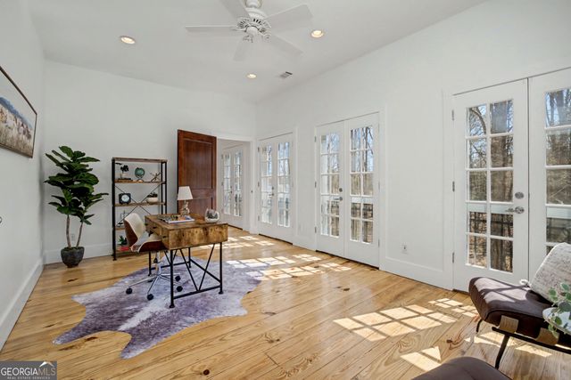 1174 Bear Creek Road, Moreland, GA 30259