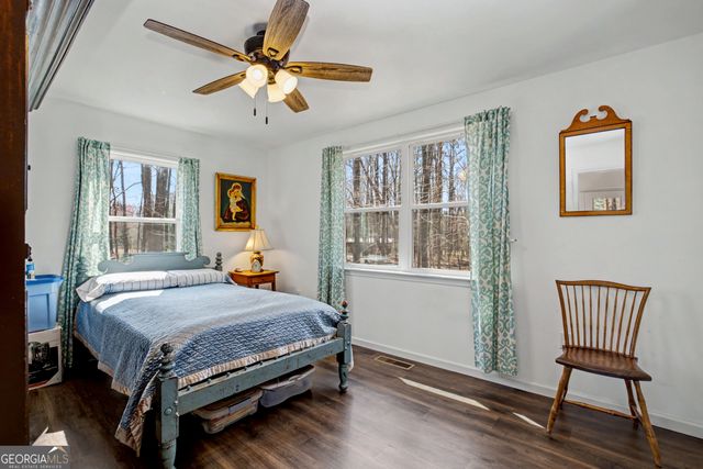 1174 Bear Creek Road, Moreland, GA 30259