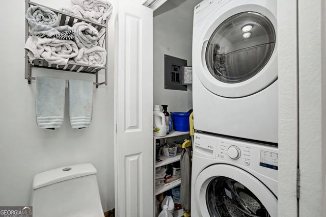 1174 Bear Creek Road, Moreland, GA 30259