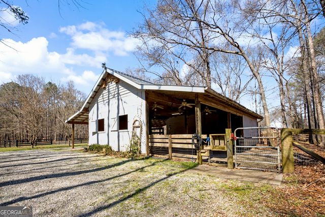 1174 Bear Creek Road, Moreland, GA 30259