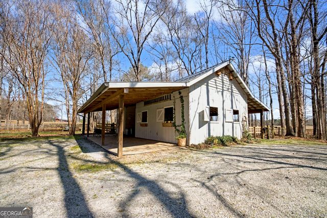 1174 Bear Creek Road, Moreland, GA 30259