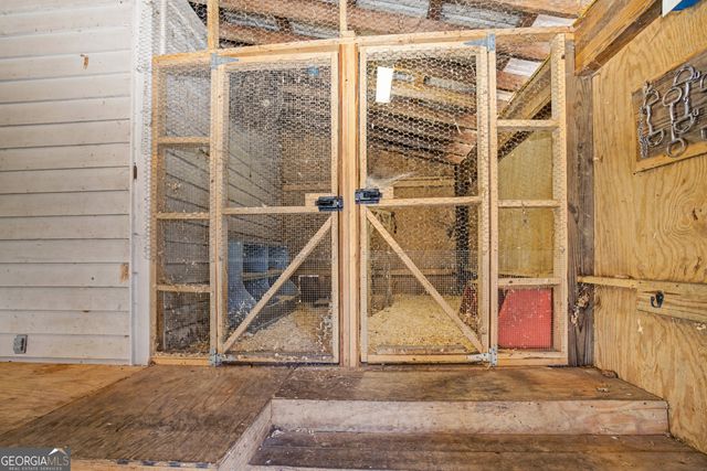 1174 Bear Creek Road, Moreland, GA 30259