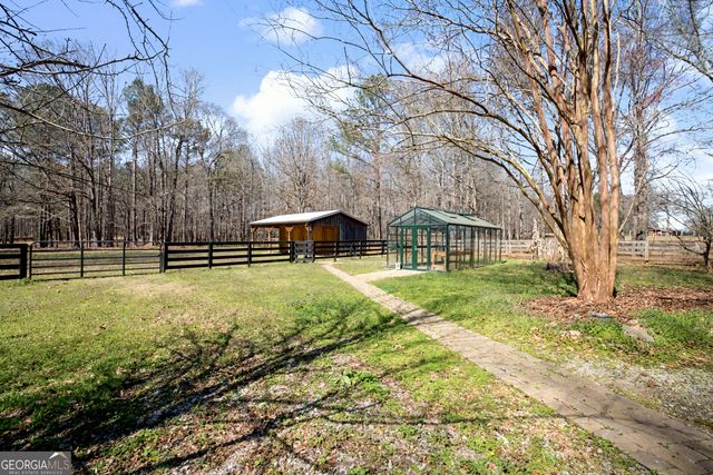 1174 Bear Creek Road, Moreland, GA 30259