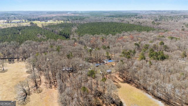 1174 Bear Creek Road, Moreland, GA 30259