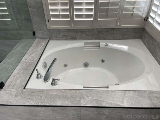 40095 Gibraltar Dr, Murrieta, CA 92562