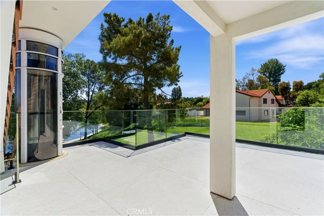 4520 Park Cordero, Calabasas, CA 91302