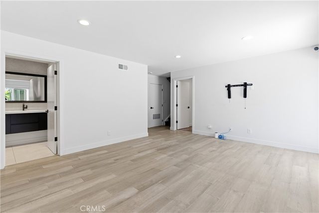 4520 Park Cordero, Calabasas, CA 91302
