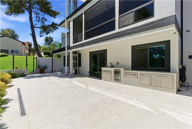 4520 Park Cordero, Calabasas, CA 91302