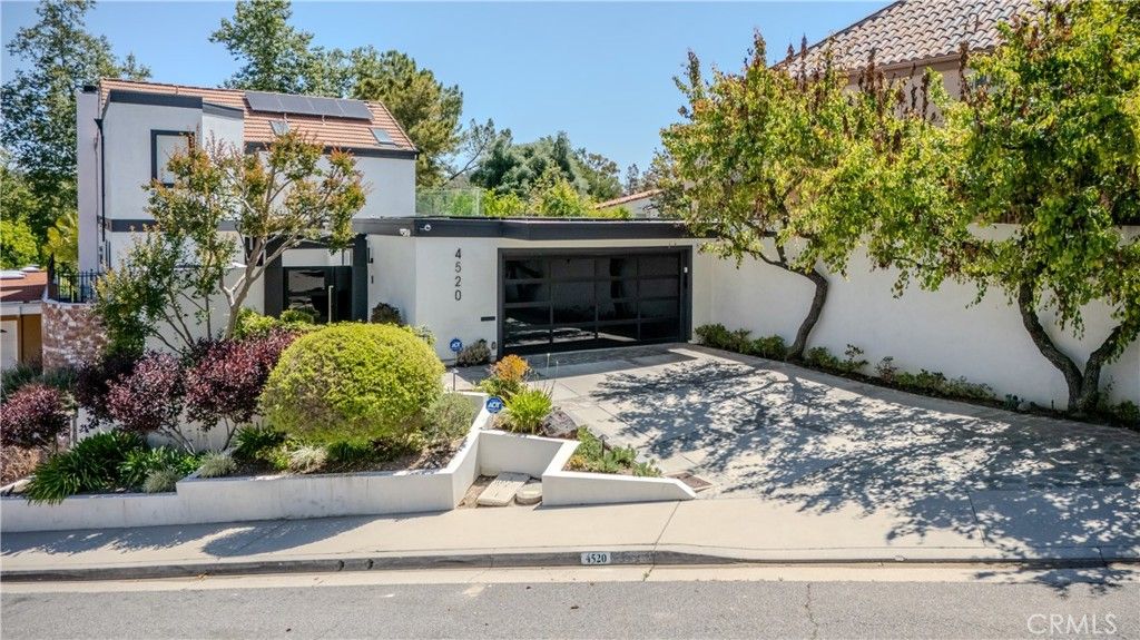 4520 Park Cordero, Calabasas, CA 91302