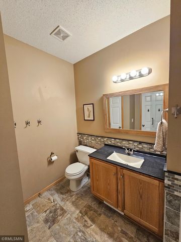 2065 Woodlynn Avenue, Maplewood, MN 55109