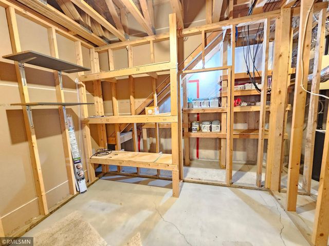 2065 Woodlynn Avenue, Maplewood, MN 55109