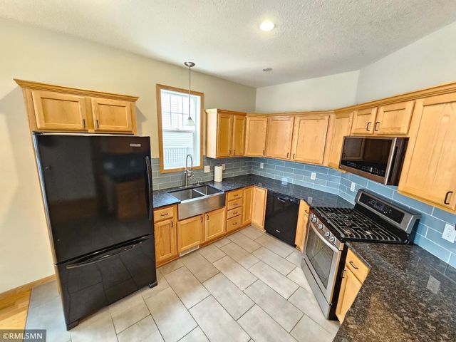 2065 Woodlynn Avenue, Maplewood, MN 55109