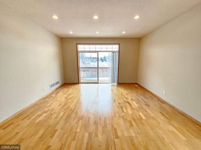 2065 Woodlynn Avenue, Maplewood, MN 55109