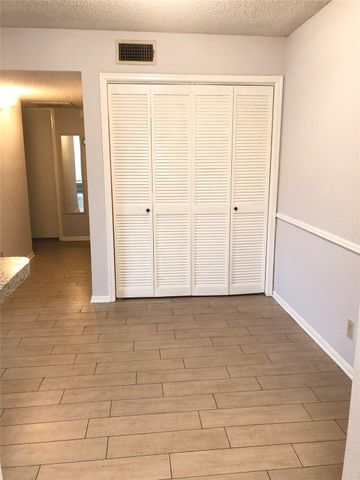 2120 El Paseo Street 808, Houston, TX 77054