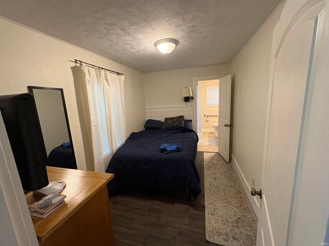 905 S 16th Street, Goshen, IN 46526