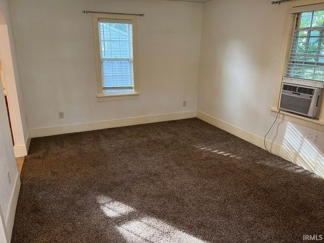 905 S 16th Street, Goshen, IN 46526